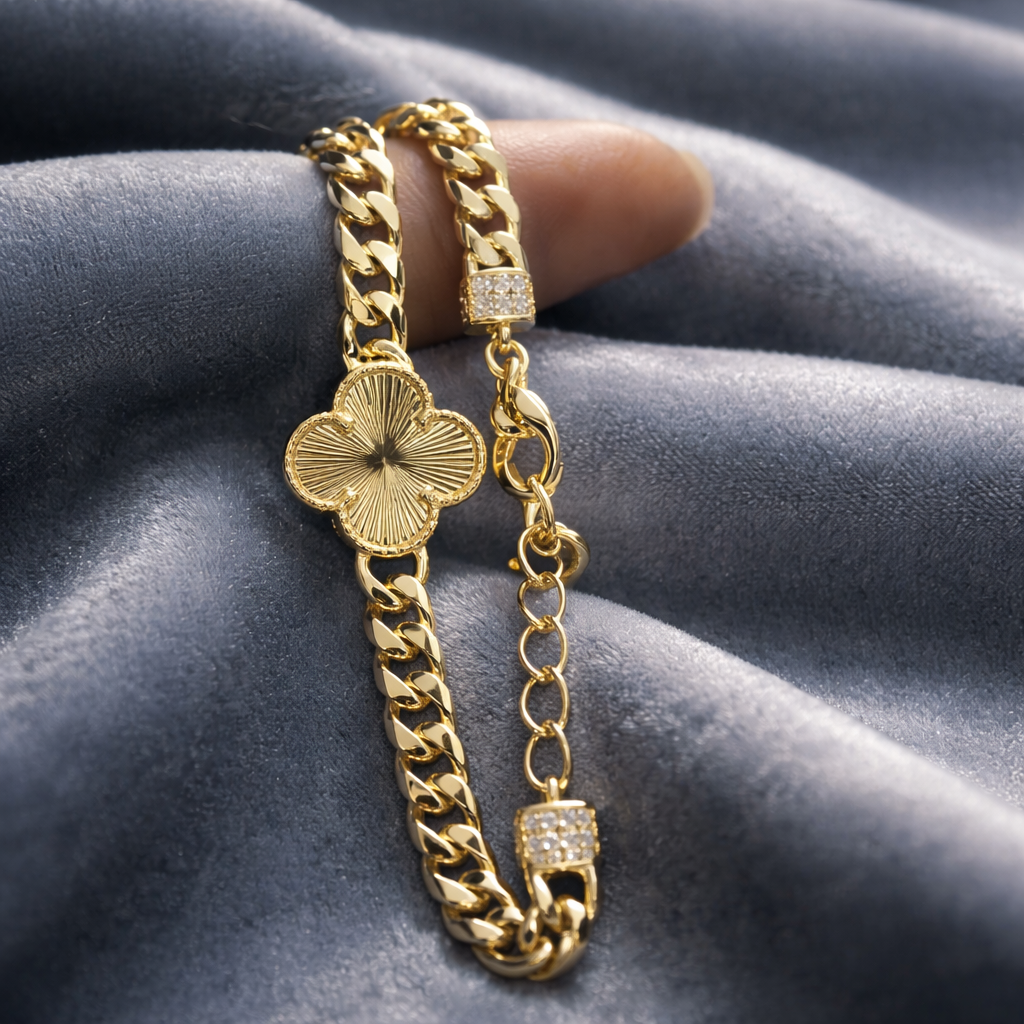 14k Gold finish single clover bracelet