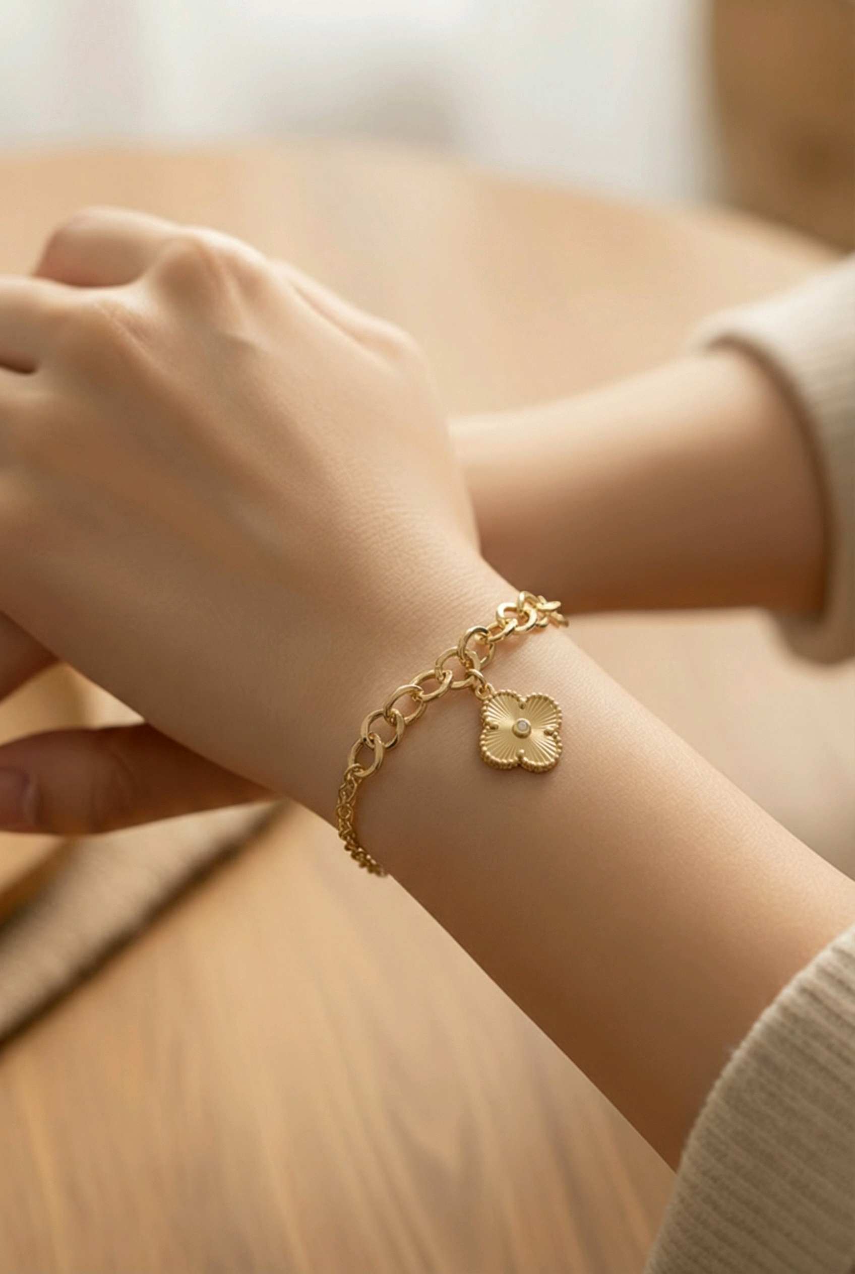 Clover bracelet