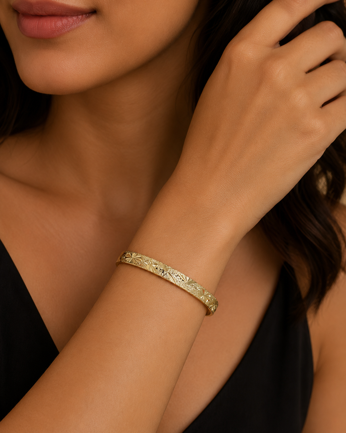 Thin filigree gold bangle bracelet