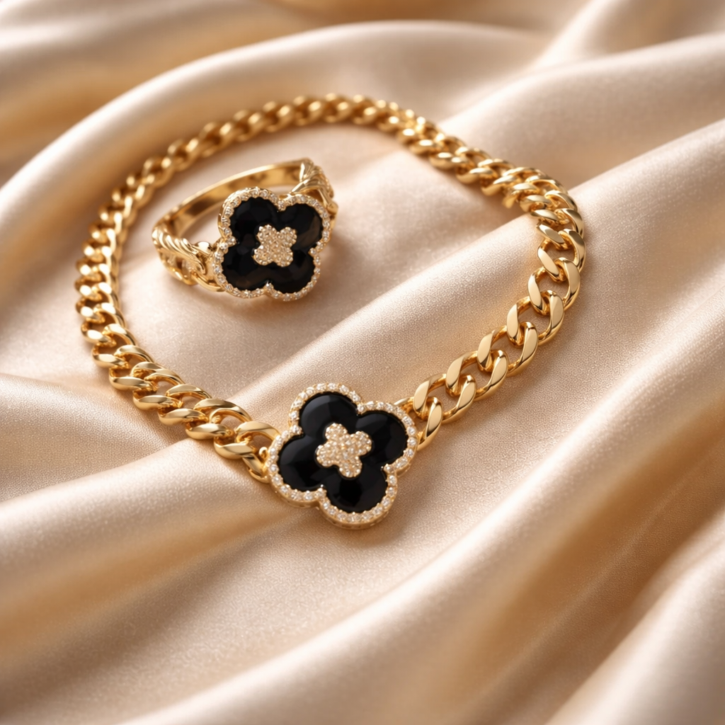 Clover Bracelet & Ring Jewelry Set – Elegant Lucky Charm Design